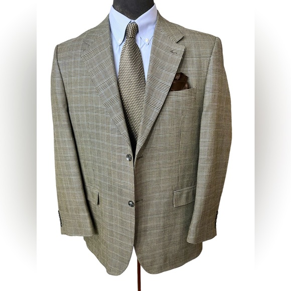 IZOD MENS SPORT BLAZER SIZE 44L, A BLEND OF WOOL AND SILK. VERY POSH BLA… - Picture 4 of 9